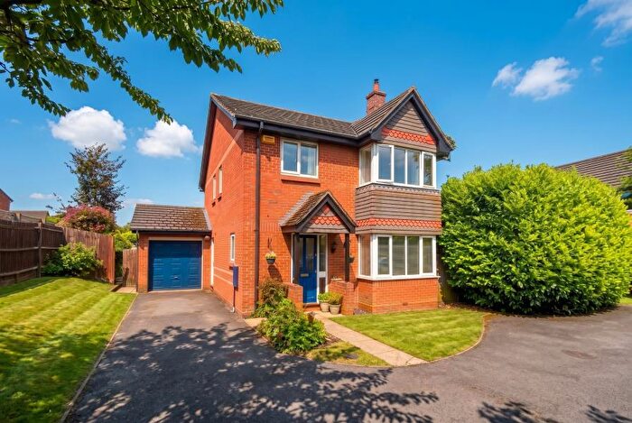 4 Bedroom Detached House To Rent In West End, Surrey, GU24