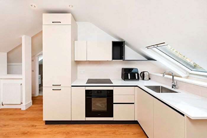 2 Bedroom Flat To Rent In Archway Road, Hornsey, N6