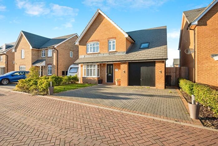 5 Bedroom Detached House To Rent In Thistle Lane, Bedford, MK42
