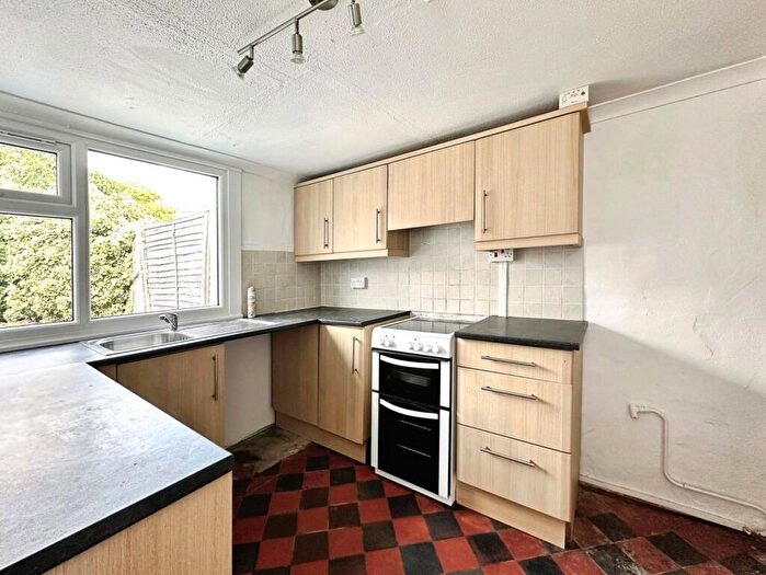 2 Bedroom Terraced House For Sale In Kingsley Road, Maidstone, Kent, ME15