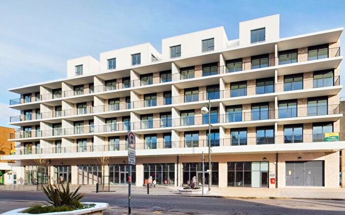 Studio To Rent In The Broadway, Crawley, RH10