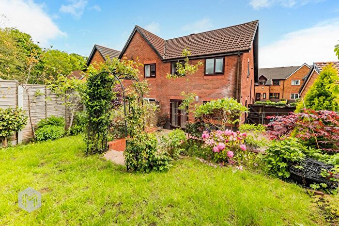 3 Bedroom Semi-Detached House For Sale In Dunlin Close, Bolton, BL2