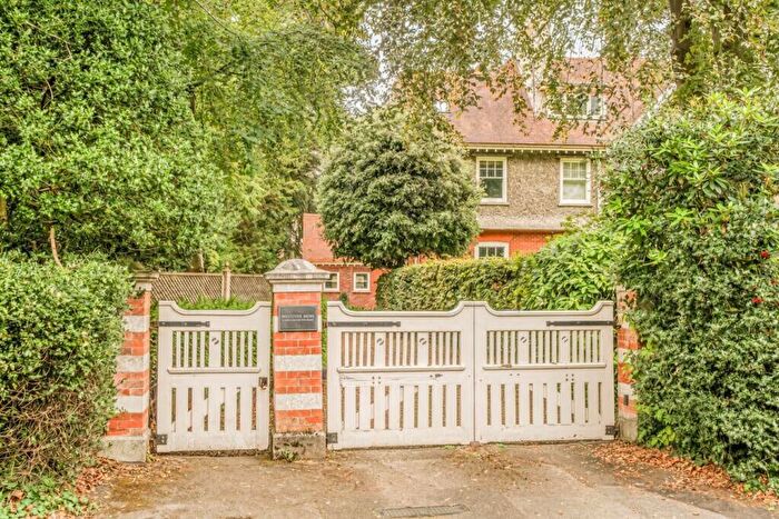 3 Bedroom House For Sale In Portarlington Road, Bournemouth, BH4