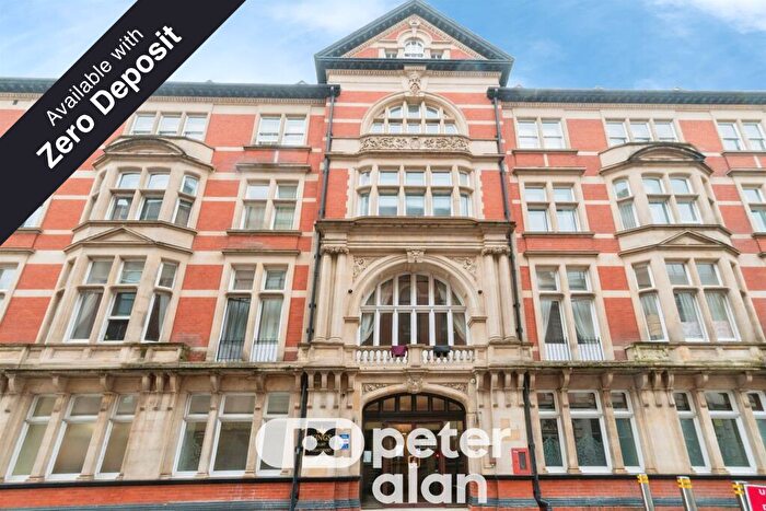 2 Bedroom Apartment To Rent In Kings Court, NP20