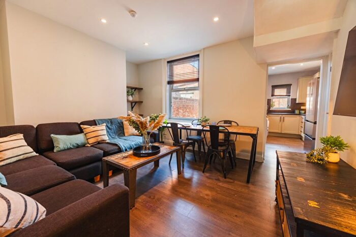 5 Bedroom Terraced House To Rent In Hawthorne Terrace, Durham, DH1