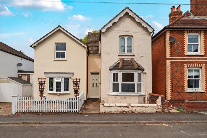 2 Bedroom House To Rent In Markenfield Road Guildford, GU1