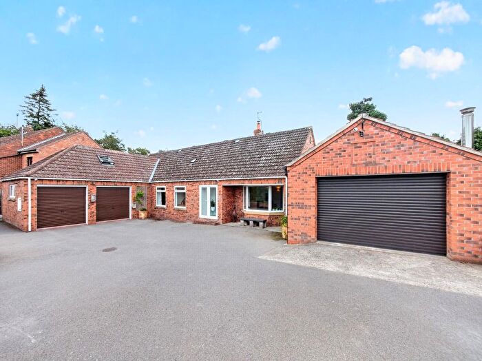 4 Bedroom Detached House For Sale In Storking Lane, Wilberfoss, York, YO41