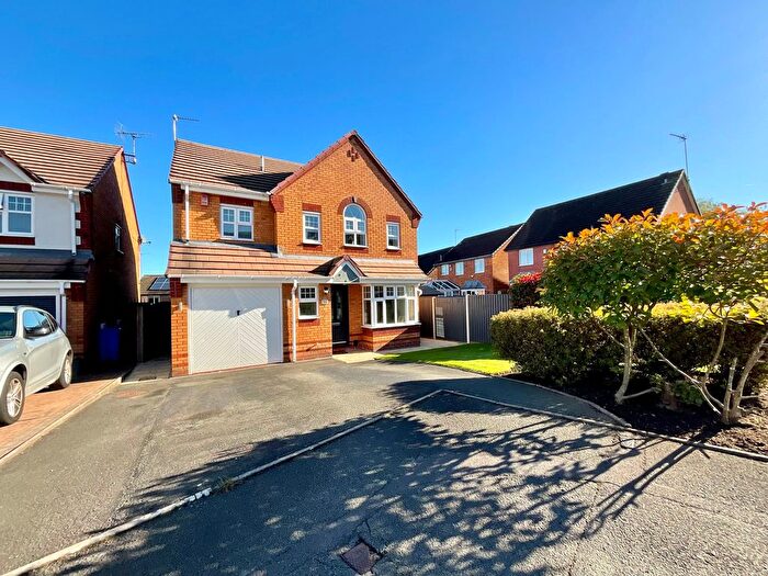 4 Bedroom Detached House For Sale In King Charles Close, Stoke-On-Trent, ST3