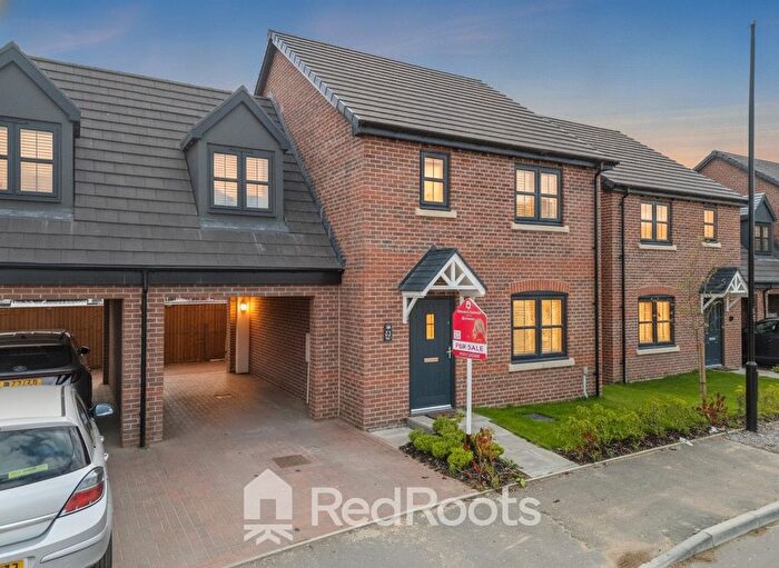 4 Bedroom Link Detached House For Sale In Donnelly Road, Armthorpe, Doncaster, DN3