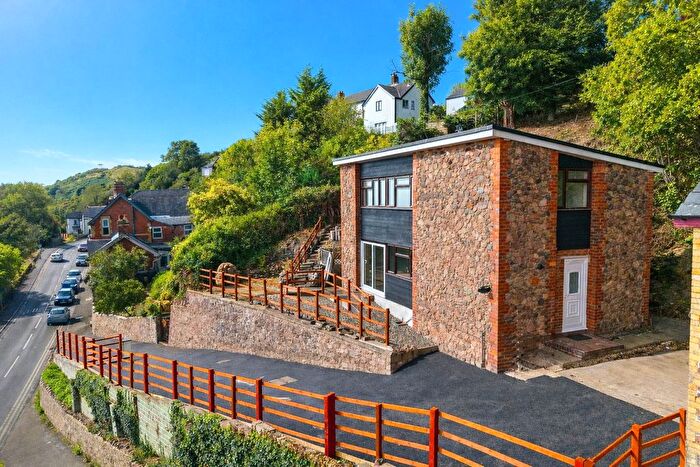 3 Bedroom Detached House For Sale In Wyche Road, Malvern, Worcestershire, WR14