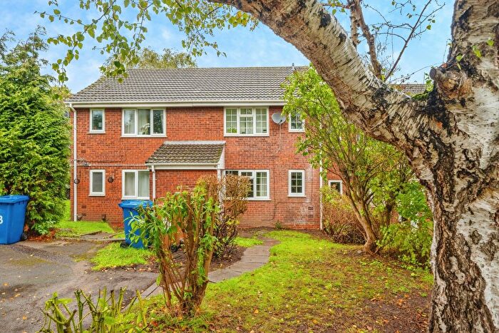 1 Bedroom Flat For Sale In Maybank Close, Lichfield, Staffordshire, WS14