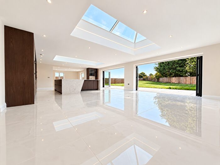 4 Bedroom Detached House For Sale In Detached Luxury Residence - Hertingfordbury, Hertford, SG14