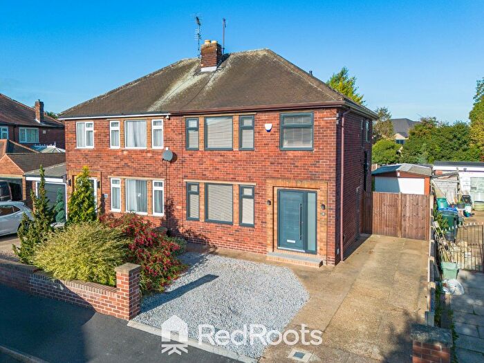 3 Bedroom Semi-Detached House For Sale In Stonecross Drive, Sprotbrough, Doncaster, South Yorkshire, DN5