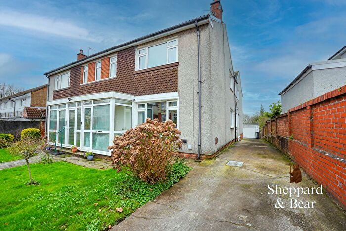 2 Bedroom Maisonette For Sale In Cyncoed Road, Cardiff, CF23