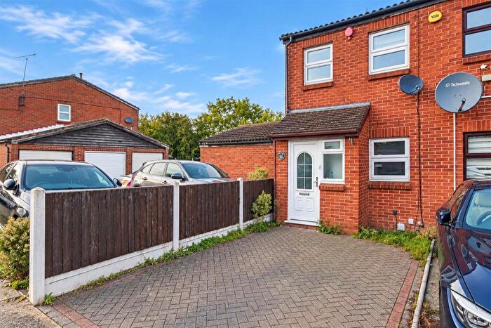 1 Bedroom House To Rent In Water Lane, Purfleet-On-Thames, RM19