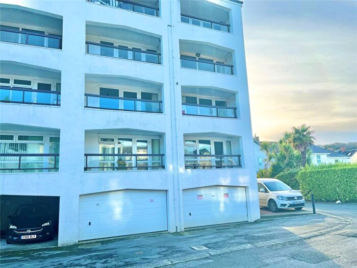 1 Bedroom Flat For Sale In Captains Walk, Saundersfoot, Pembrokeshire, SA69