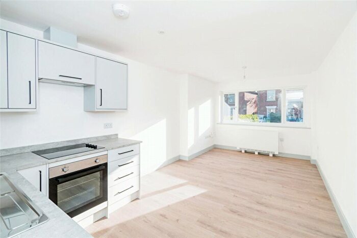 1 Bedroom Apartment To Rent In Brook House, Millbrook Road East, Southampton, SO15