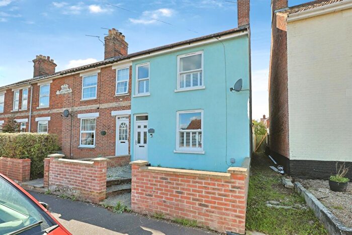 3 Bedroom Semi-Detached House For Sale In Albion Terrace, Dereham, NR19