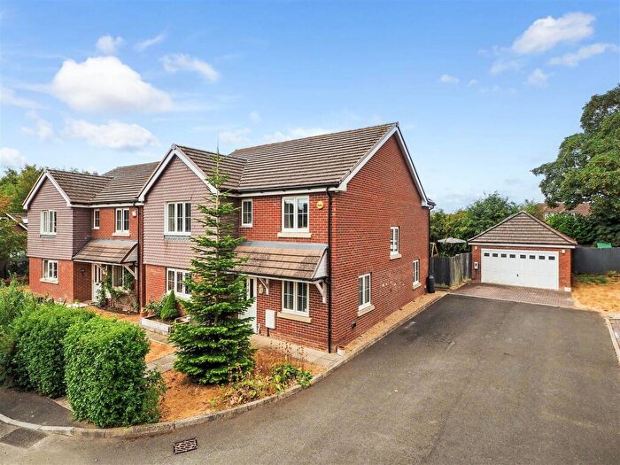 4 Bedroom Detached House For Sale In Weyhill Gardens, Weyhill, Andover, SP11