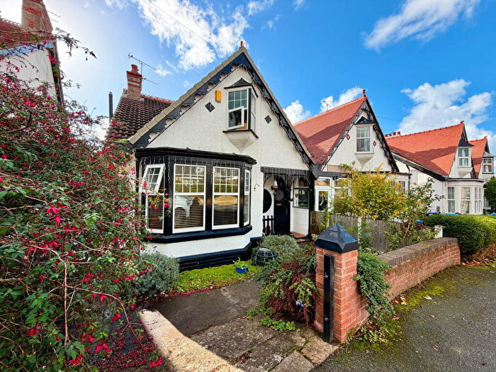 3 Bedroom Semi-Detached House For Sale In Melyd Avenue, Prestatyn, LL19