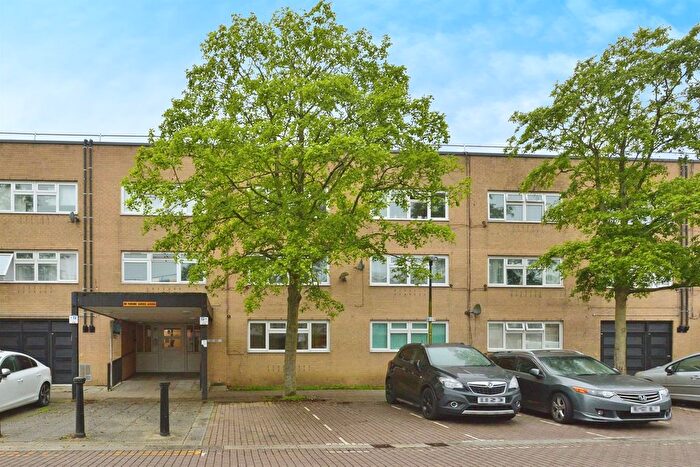 1 Bedroom Studio For Sale In North Tenth Street, Milton Keynes, MK9