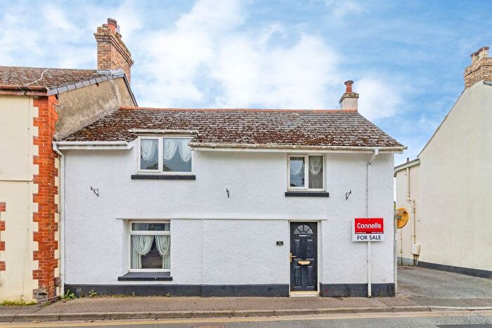 3 Bedroom End Of Terrace House For Sale In Fore Street, Kingsteignton, Newton Abbot, TQ12