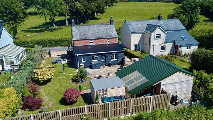3 Bedroom Property For Sale In Tynreithyn, Tregaron, SY25