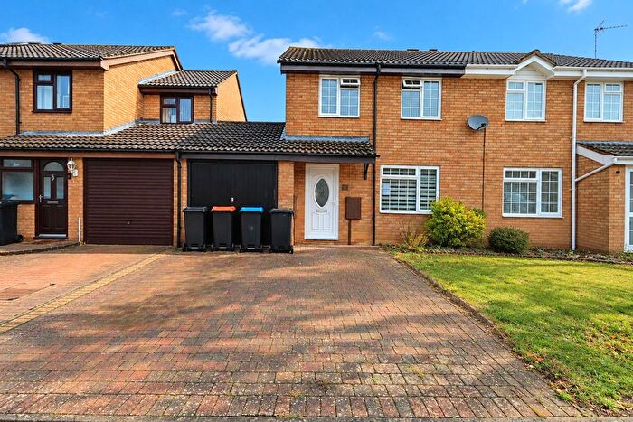 3 Bedroom Semi-Detached House To Rent In Booker Avenue, Bradwell Common, Milton Keynes, MK13
