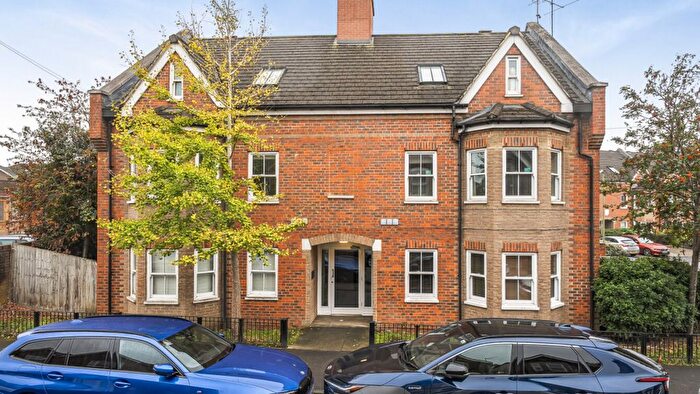 2 Bedroom Flat For Sale In Guildford, Guildford, GU1