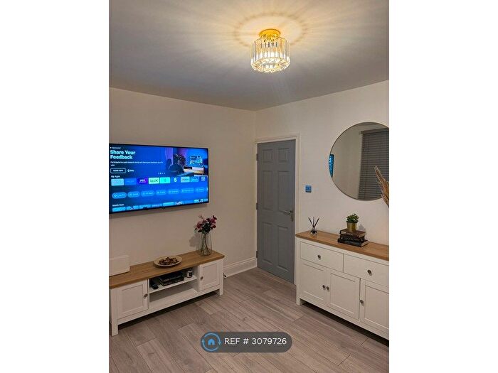 2 Bedroom Flat To Rent In Trafalgar Road, London, SE10
