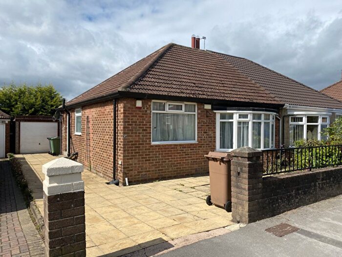 2 Bedroom Bungalow To Rent In High Moor Crescent, Leeds, LS17