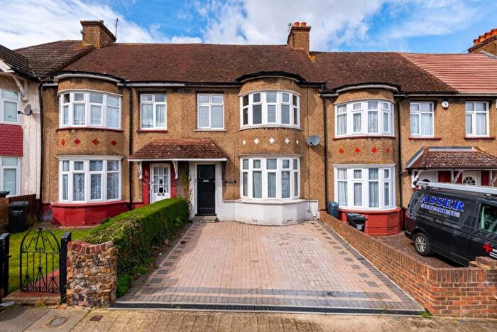 3 Bedroom Terraced House To Rent In Lamorna Avenue, Gravesend, DA12