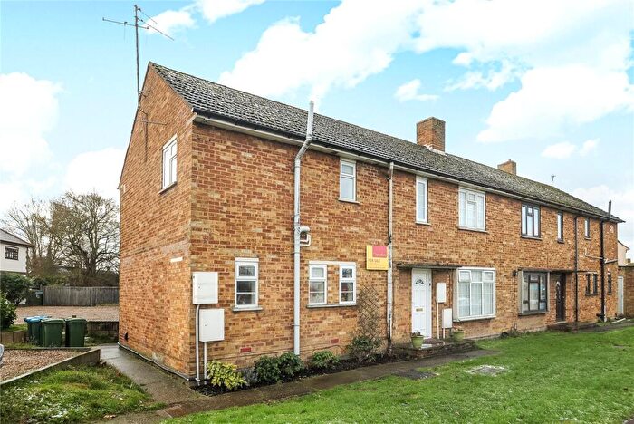 1 Bedroom Flat To Rent In Churchill Avenue, Aylesbury, HP21