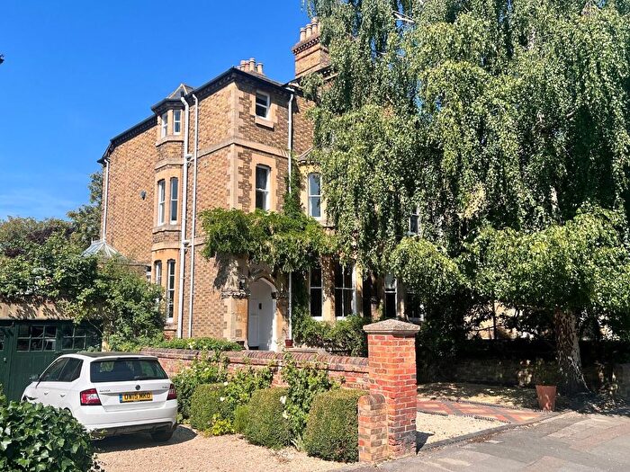 5 Bedroom Semi-Detached House To Rent In Warnborough Road, Walton Manor, Oxford, OX2