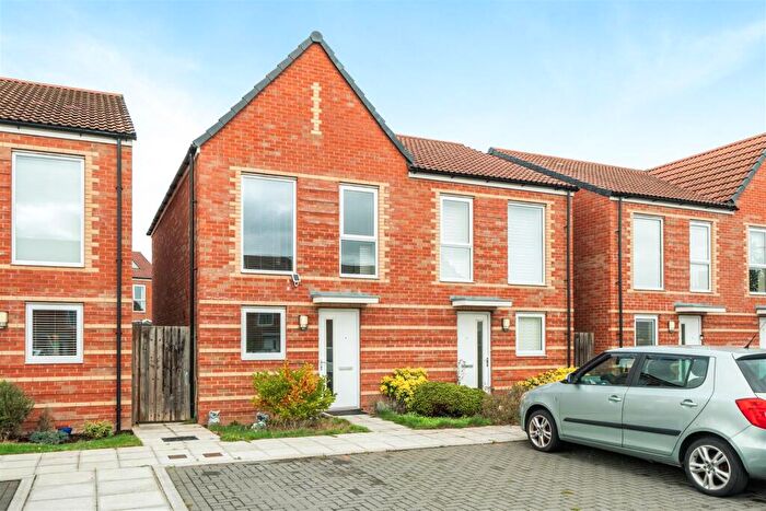 2 Bedroom Semi-Detached House For Sale In Brennan Close, Filwood Park, Bristol, BS4