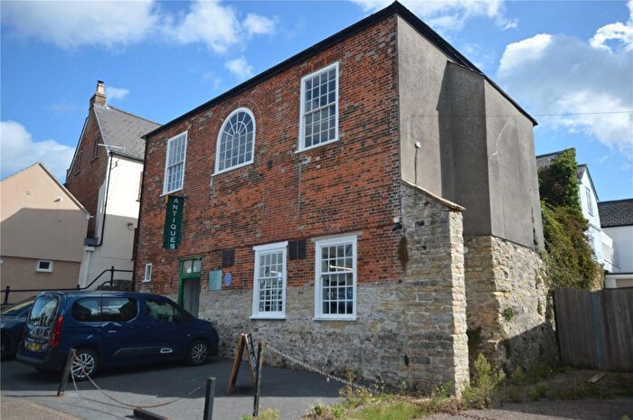 Garage / Parking To Rent In Castle Street, Axminster, EX13