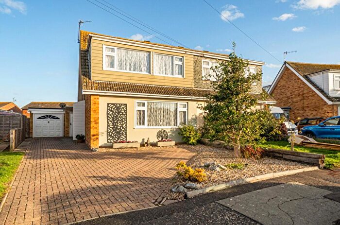 3 Bedroom Semi-Detached House For Sale In Tretawn Gardens, Selsey, PO20