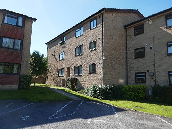 2 Bedroom Flat To Rent In Sherborne Road, Yeovil, BA21