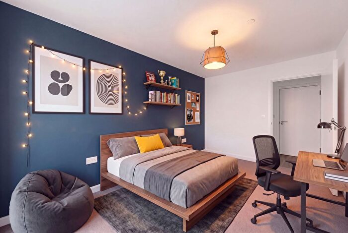 2 Bedroom Flat For Sale In Kingsmead Road, Canterbury, CT1