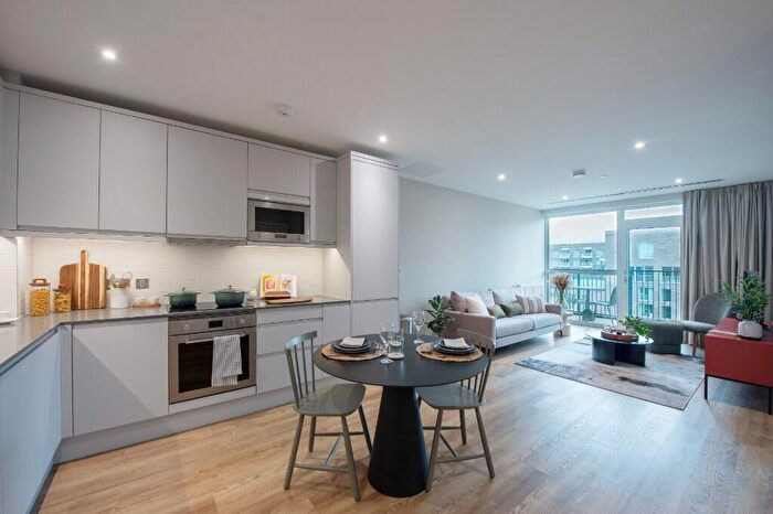 1 Bedroom Apartment To Rent In Moat Street, Wandsworth, London, SW11