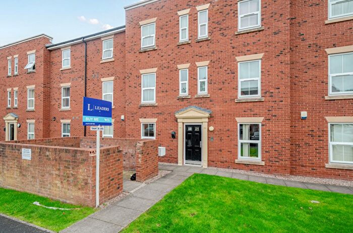 2 Bedroom Flat For Sale In Lambert Crescent, Nantwich, Cheshire, CW5