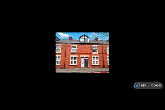 3 Bedroom Terraced House To Rent In Co-Operative St, Salford, M6