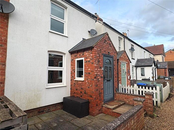 2 Bedroom End Of Terrace House For Sale In Spring Cottages, Hinton Close, Woodford Halse, Northamptonshire, NN11