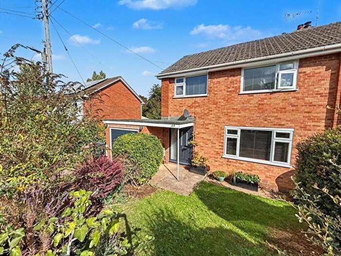 3 Bedroom Semi-Detached House For Sale In Branscombe Road, Tiverton, EX16