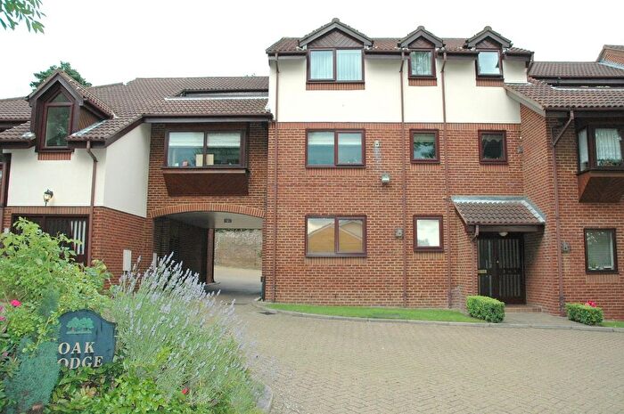 1 Bedroom Flat To Rent In Eversley Park Road, Winchmore Hill, N21