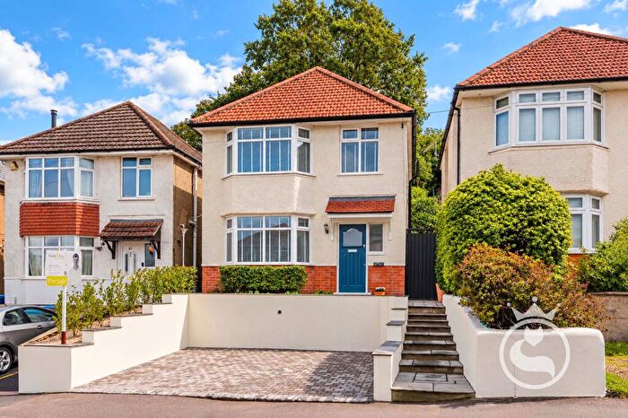3 Bedroom Detached House For Sale In Wroxham Road, Poole, BH12