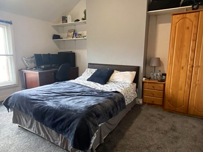 6 Bedroom Terraced House To Rent In Portland St // Bed // Bath // Jan, LN5