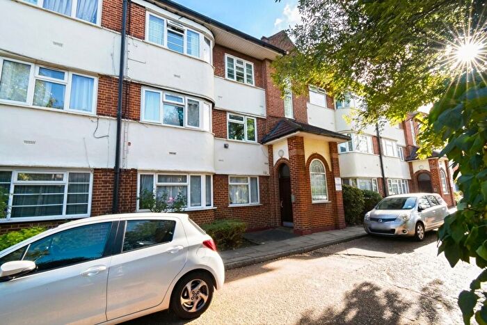 2 Bedroom Flat For Sale In Alexandra Avenue, Harrow, HA2