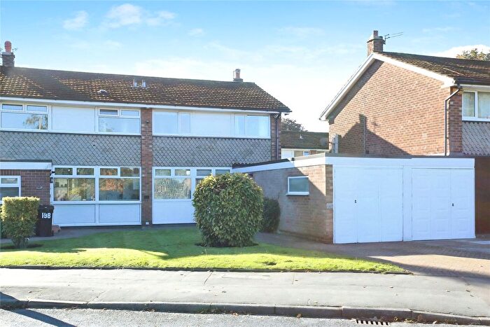 3 Bedroom Semi-Detached House For Sale In Green Lane, Heaton Norris, Stockport, SK4