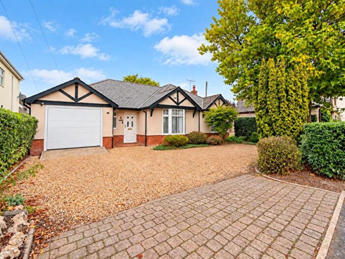 3 Bedroom Detached Bungalow For Sale In The Street, Worlington, IP28